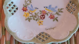 * VINTAGE ADORABLE EVALYN BLUEBIRDS PIERCED RING DISH / JEWELRY DISH / END TABLE DECOR