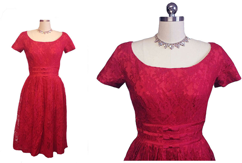 *VINTAGE 1960s GIGI YOUNG SCARLET LACE COCKTAIL PARTY DRESS WITH METAL ZIPPER - PERFECT FOR VALENTINE'S DAY EVENING OR THE HOLIDAYS