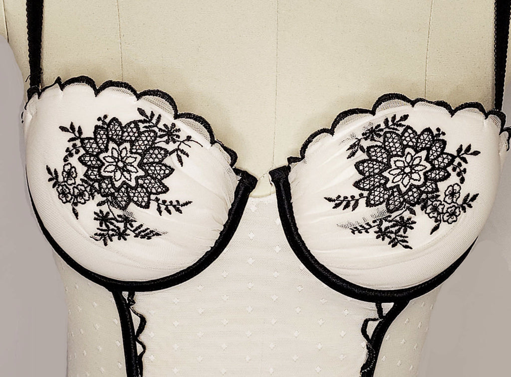 Lace 1980s Vintage Bras for Women for sale
