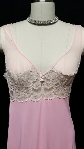 *VINTAGE GLYDONS OF HOLLYWOOD ECRU LACE TRIMMED PINK NIGHTGOWN