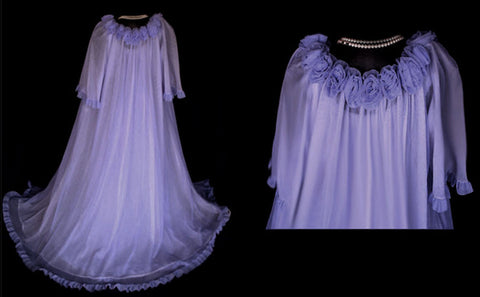 *FROM MY OWN PERSONAL COLLECTION - RARE, RARE VINTAGE JENELLE OF CALIFORNIA PEIGNOIR & NIGHTGOWN SET ADORNED WITH  DOUBLE NYLON ROSES IN FRENCH LILAC