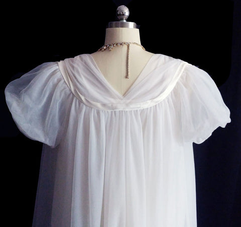 *VINTAGE JENELLE OF CALIFORNIA DOUBLE NYLON PEIGNOIR & NIGHTGOWN SET TRIMMED WITH SATIN IN BRIDAL WHITE
