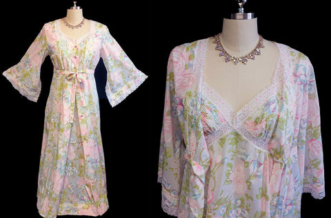 *VINTAGE '60s/ '70s KOMAR SPRING & SUMMER PINK & GREEN FLORAL LACE PEIGNOIR WITH PAGODA SLEEVES & NIGHTGOWN SET