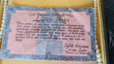 *VINTAGE 1931 LAFFITTE PERLES IN ORIGINAL PRESENTATION CASE PEARL NECKLACE WITH ART DECO STERLING CLASP - PARIS, FRANCE