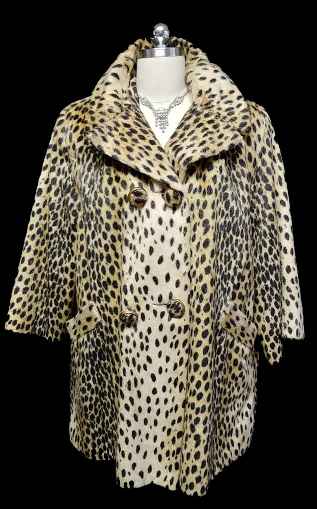 VINTAGE FAUX FUR LEOPARD COAT WITH HUGE BUTTONS - GREAT FOR FALL