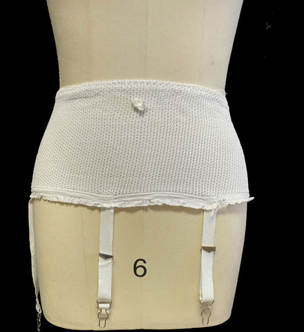 VINTAGE '50s MESH RUFFLE GIRDLE WITH RUBBER TIPS & METAL GARTERS