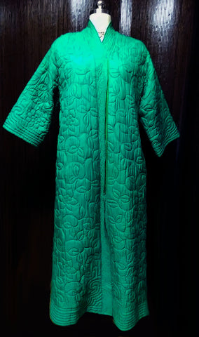 *VINTAGE '50s / '60s MACY'S MARCHIONESS METAL ZIP UP SILK & RAYON QUILTED DRESSING GOWN / ROBE MADE IN HONG KONG WITH METAL ZIPPER IN EMERALD ISLE