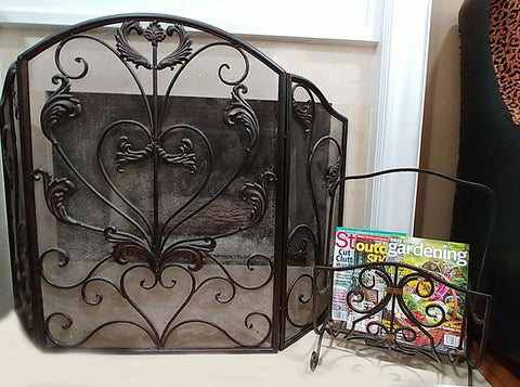 *VINTAGE '70S / '80S ELEGANTLY DESIGNED WROUGHT IRON MAGAZINE RACK FOR NEWSPAPERS, MAGAZINES, FIRE LOGS, BOOKS