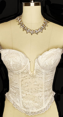 * VINTAGE GLAMOROUS LACE AND LYCRA PLUNGING NECKLINE MERRY WIDOW BUSTIER 34 B