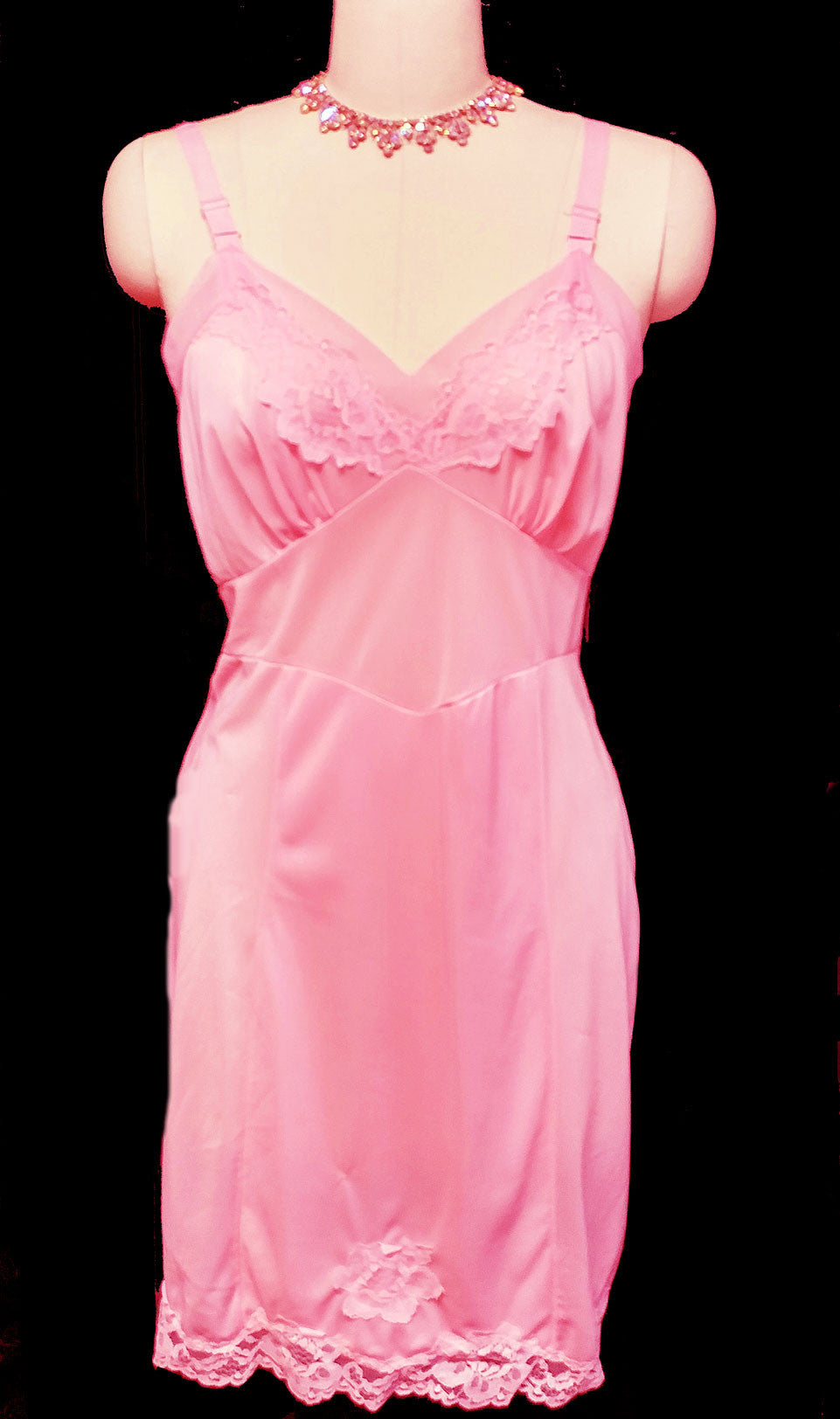 VINTAGE '60s MOVIE STAR LACE SLIP IN BUBBLE GUM PINK – Vintage Clothing &  Fashions