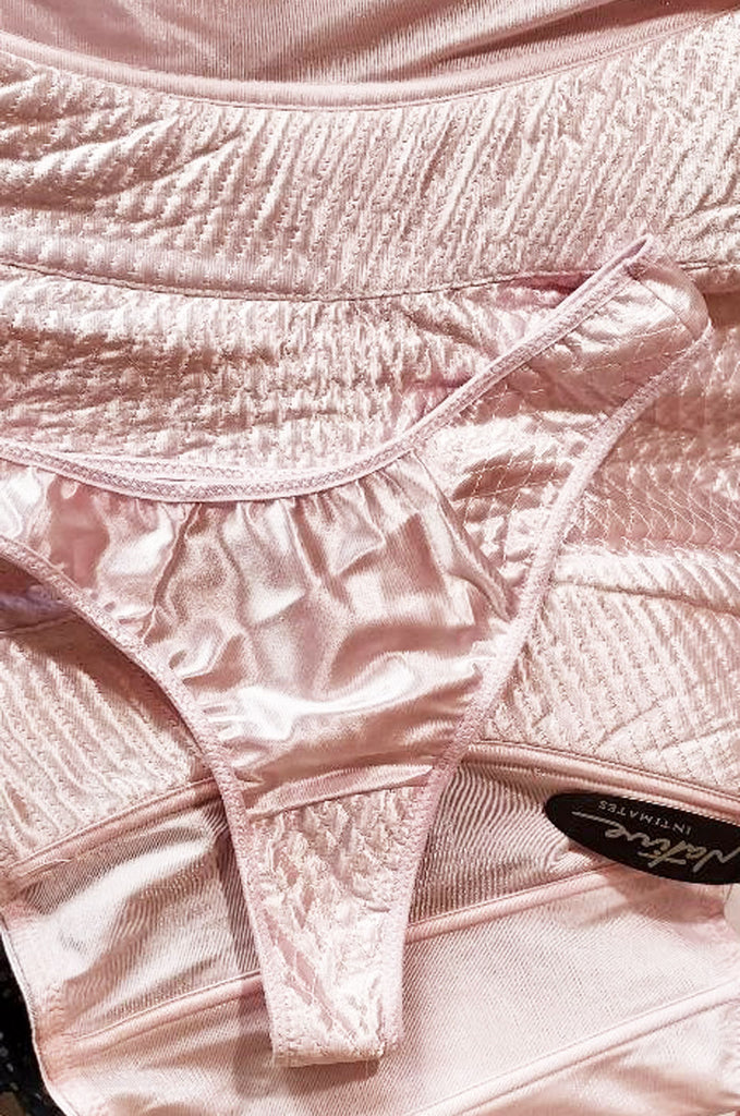 VINTAGE NATIVE INTIMATES PINK QUILTED SATIN MERRY WIDOW WITH THONG P – Vintage  Clothing & Fashions