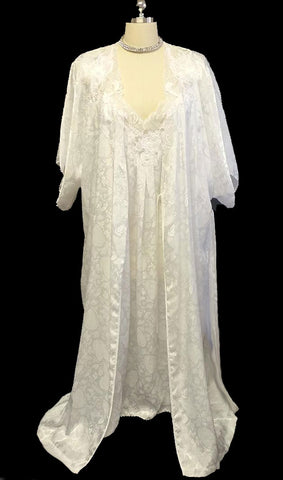 *VINTAGE BRIDAL TROUSSEAU SET BY NATORI FROM I. NEIMAN MARCUS JACQUARD BUTTERFLY PEIGNOIR & NIGHTGOWN SET ADORNED WITH LACE & FLORAL APPLIQUES