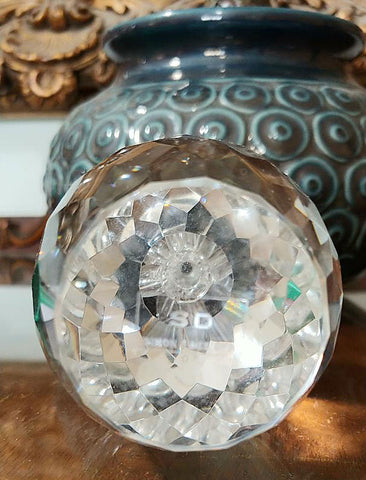 OLEG CASSINI SPARKING CRYSTAL FACETED PINEAPPLE PAPERWEIGHT