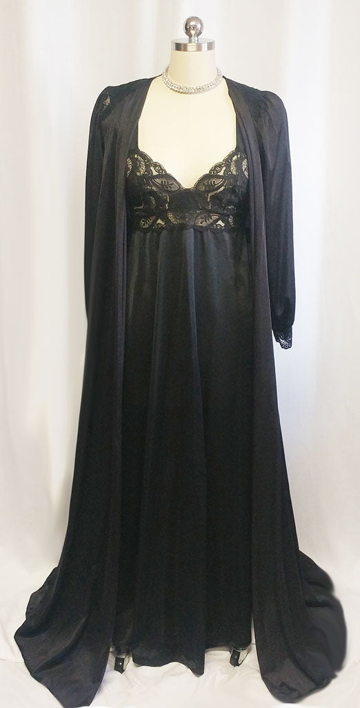 VINTAGE OLGA SPANDEX LACE PEIGNOIR & NIGHTGOWN IN BLACKBERRY – Vintage  Clothing & Fashions