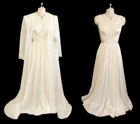 *VINTAGE BRIDAL TROUSSEAU OLGA LACEY SILKY NYLON PEIGNOIR & NIGHTGOWN SET IN ANGEL MIST