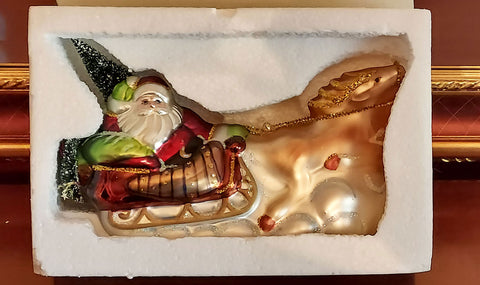 * NEW NEVER USED  VINTAGE 1996 PESCHKA GLASS SANTA IN SLEIGH WITH CHRISTMAS TREE GIFTS GOLD REINDEER MANTLE DECORATION CHRISTMAS DECORATION