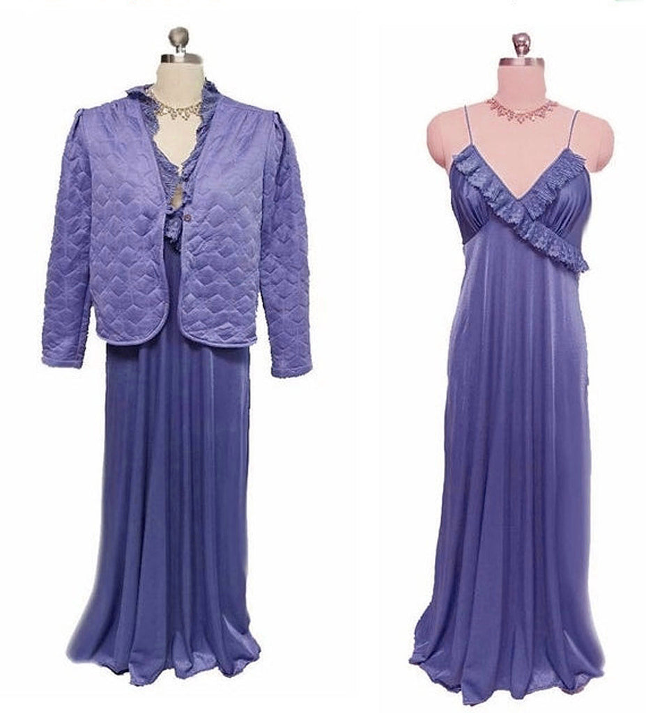 *VINTAGE QUILTED BED JACKET & NIGHTGOWN SET IN A GORGEOUS SHADE OF SWISS VIOLET