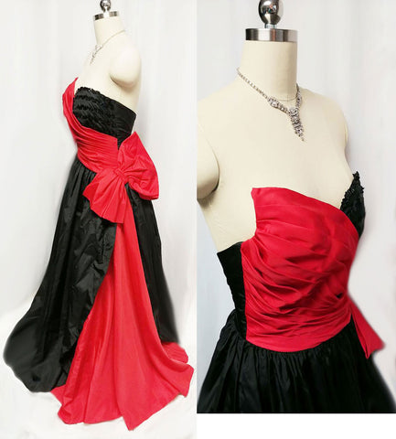 *GLAMOROUS VINTAGE '50s / '60s MOVIE STAR LOOK RED & BLACK PLEATED STRAPLESS EVENING GOWN WITH HUGE BOW