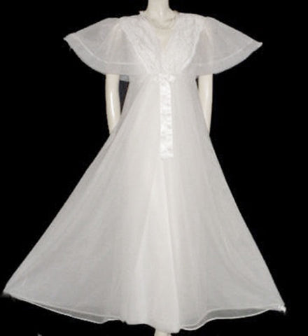 *VINTAGE SHADOWLINE BRIDAL TROUSSEAU DOUBLE NYLON & LACE PEIGNOIR & NIGHTGOWN SET IN BRIDAL VEIL