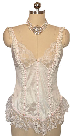 *  ADORABLE VINTAGE TOSCA LINGERIE BUSTIER LOOK BABY DOLL NIGHTGOWN WITH PINK SATIN RIBBON AND LACE