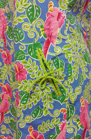 *ADORABLE SUMMER COCKATOO PARROT HOT PINK & GREEN SHIFT DRESS - SIZE LARGE - PERFECT FOR SHOPPING, AT HOME OR VACATION