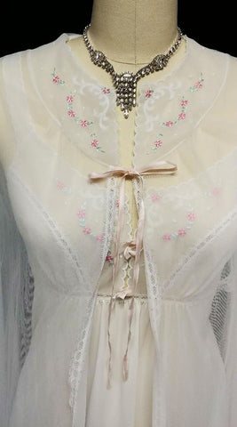 SOLD - *VINTAGE VANITY FAIR BRIDAL WEDDING NIGHT LACE & EMBROIDERED FLORAL PEIGNOIR & NIGHTGOWN SET