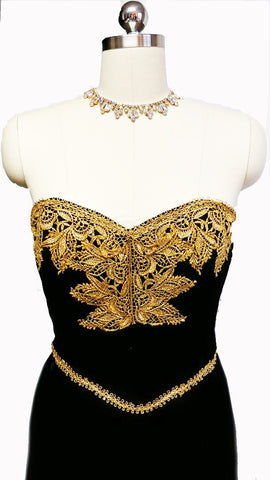 *GORGEOUS VINTAGE 1980s VICTOR COSTA FROM I MAGNIN BLACK VELVETY EVENING GOWN WITH FABULOUS GOLD METALLIC LACE