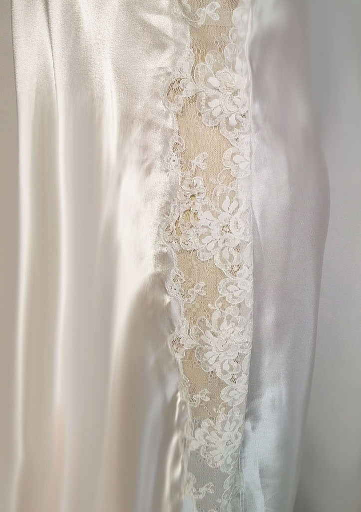 Elegant Victoria's Secret Bridals, PreOwned Wedding Dresses