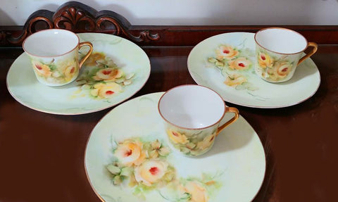 *VINTAGE BAVARIA, GERMANY HAND PAINTED YELLOW ROSES LUNCHEON PLATES & CUPS / SNACK PLATES